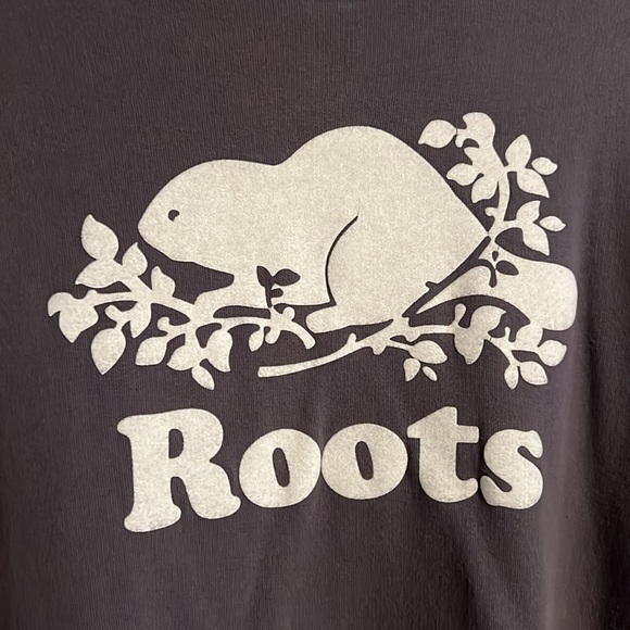 Vintage Roots Sweater (M) - Picture 2 of 8